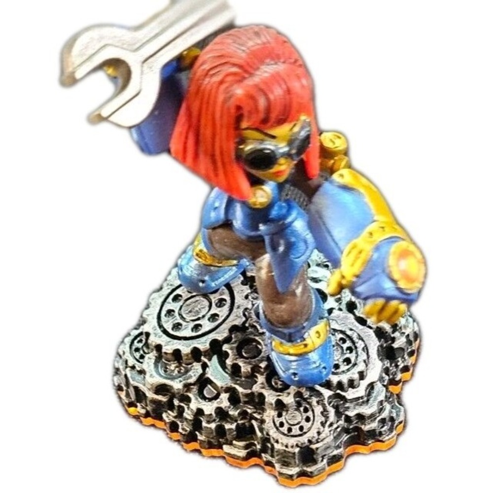 Skylanders Giants Sprocket Action Figure with Character Card 1-00542